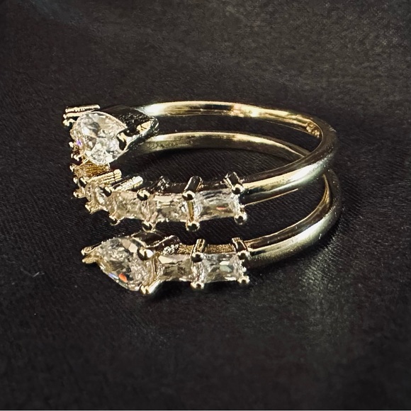 Pretty Bird Ring, size 8, 18K Gold Plated with Crystal CZ, Serpentine NEW - Picture 2 of 10